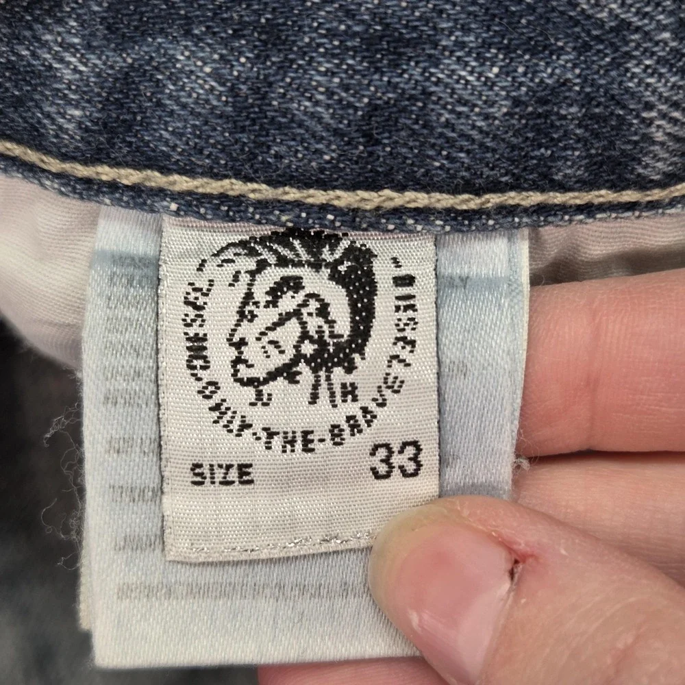 Diesel Jeans Mens Light Blue Straight Button Fly Faint Stains Hem Fits 28x30‎